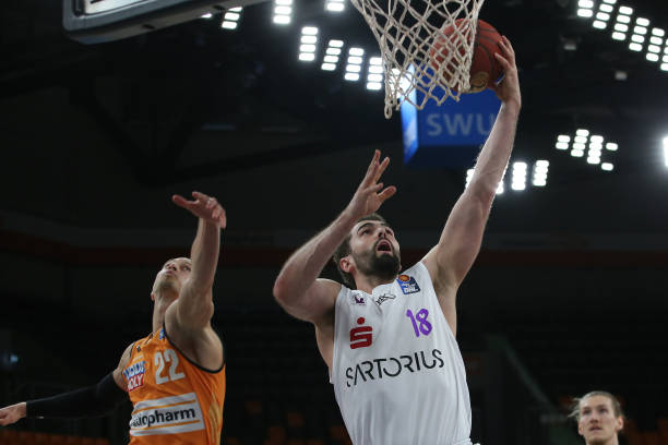 下团结一致 下团结一致